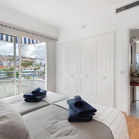 Club Atlantis With Views Адехе