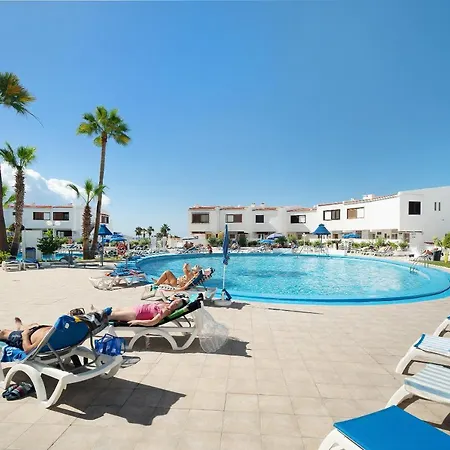 Club Atlantis With Views Будинок відпочинку Адехе