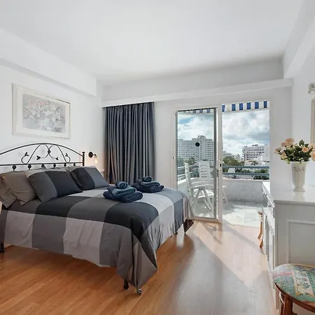 Club Atlantis With Views Дом отдыха *