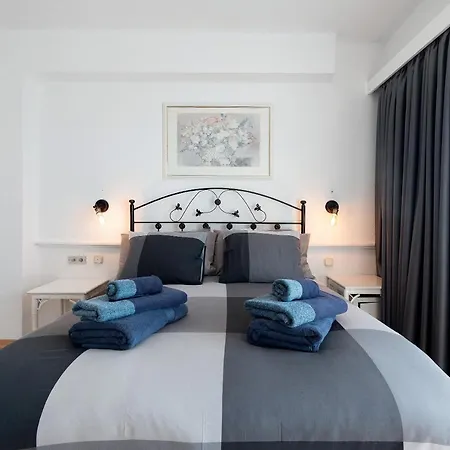 Club Atlantis With Views אדחה