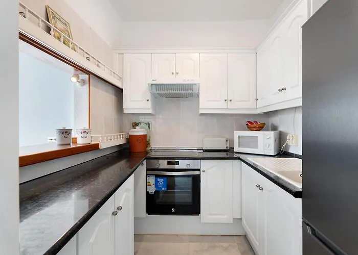 Club Atlantis With Views Costa Adeje (Tenerife)